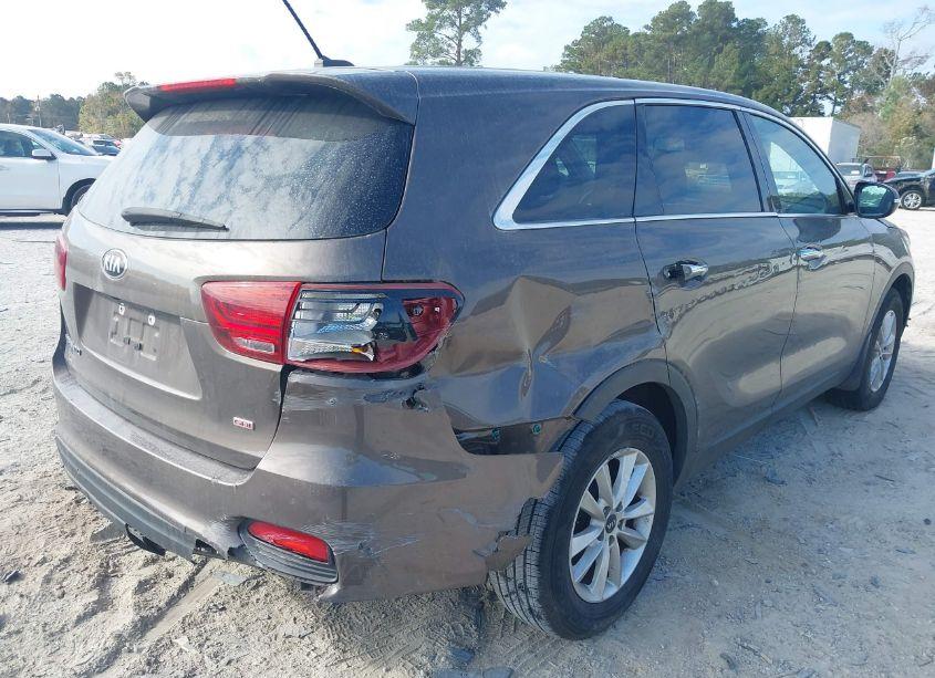 Photo 6 of 2019 Kia Sorento 2.4L LX (VIN 5XYPG4A31KG506086)