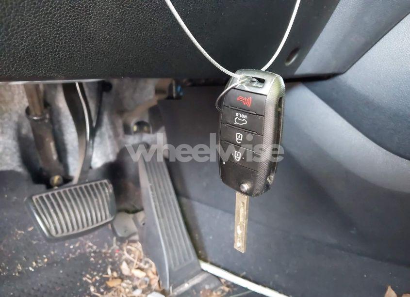 Photo 11 of 2019 Kia Sorento 2.4L LX (VIN 5XYPG4A31KG543915)