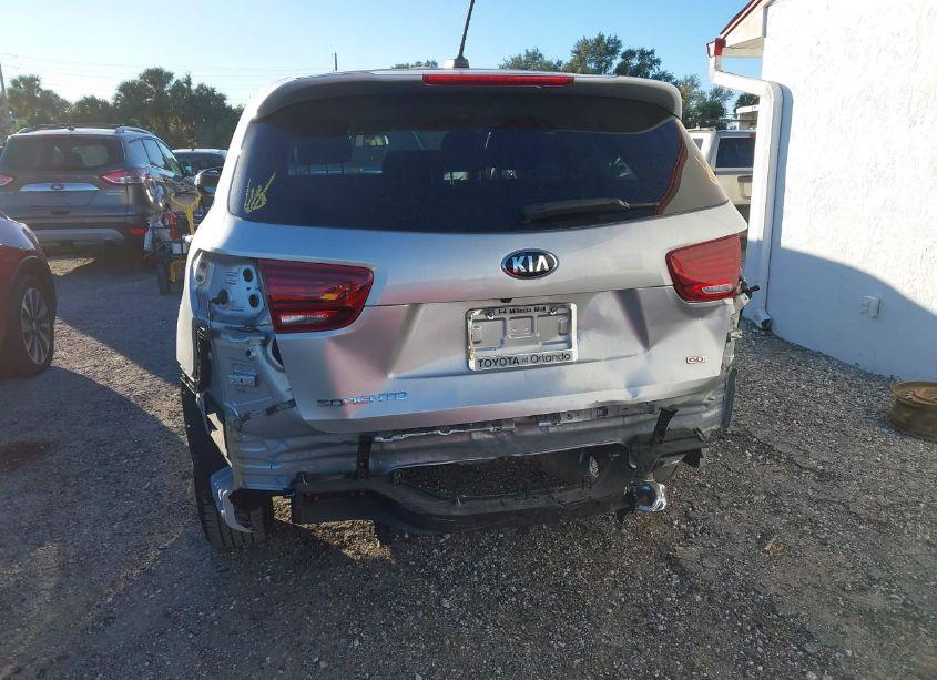 Photo 6 of 2019 Kia Sorento 2.4L L (VIN 5XYPG4A31KG549732)