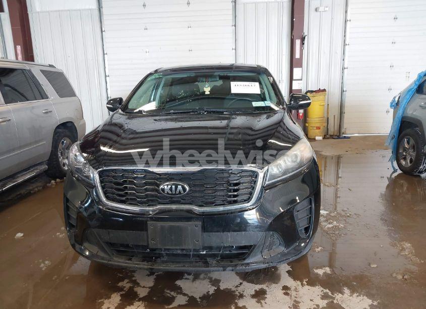 Photo 12 of 2019 Kia Sorento 2.4L LX (VIN 5XYPG4A31KG569592)