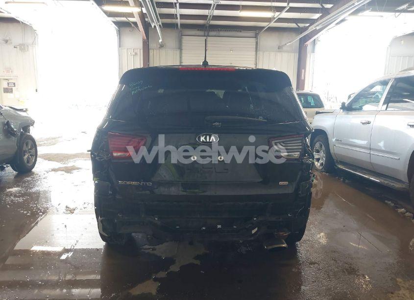 Photo 16 of 2019 Kia Sorento 2.4L LX (VIN 5XYPG4A31KG569592)