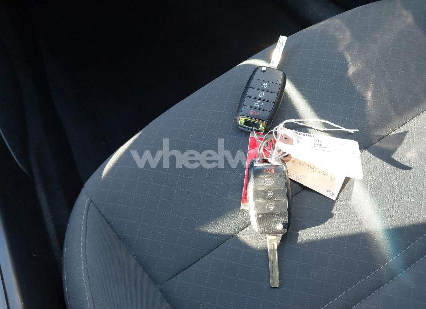 Photo 11 of 2019 Kia Sorento 2.4L L (VIN 5XYPG4A31KG577496)