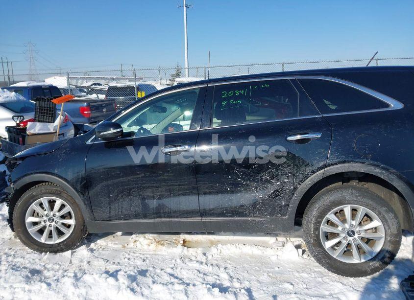 Photo 15 of 2019 Kia Sorento 2.4L L (VIN 5XYPG4A31KG577496)