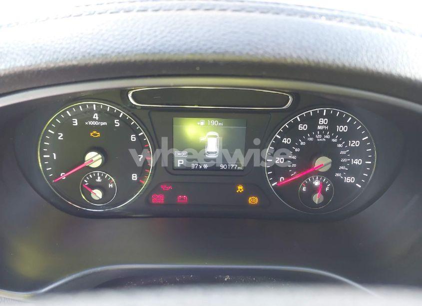 Photo 7 of 2019 Kia Sorento 2.4L L (VIN 5XYPG4A31KG577496)