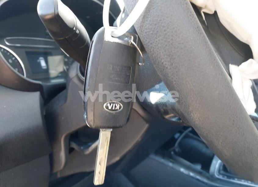 Photo 11 of 2019 Kia Sorento 2.4L L (VIN 5XYPG4A31KG582052)