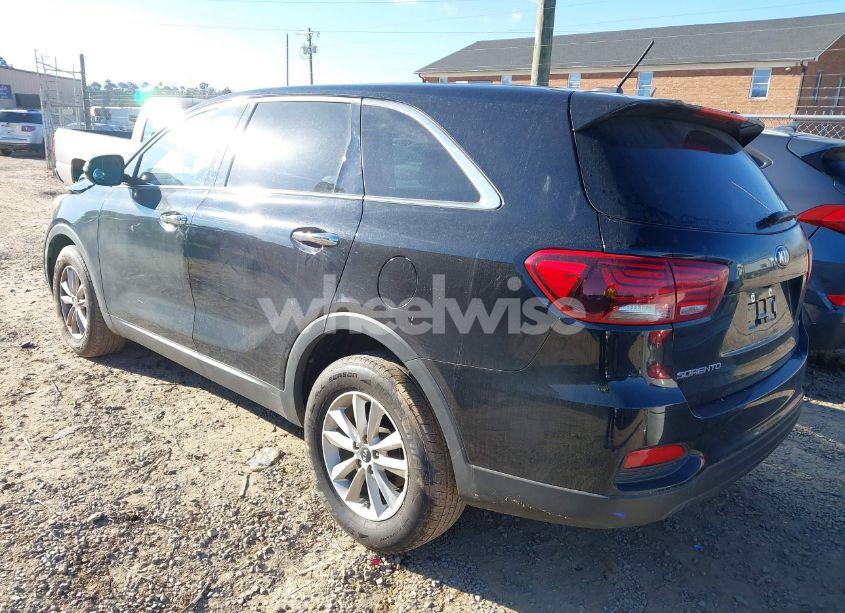 Photo 3 of 2019 Kia Sorento 2.4L L (VIN 5XYPG4A31KG582052)