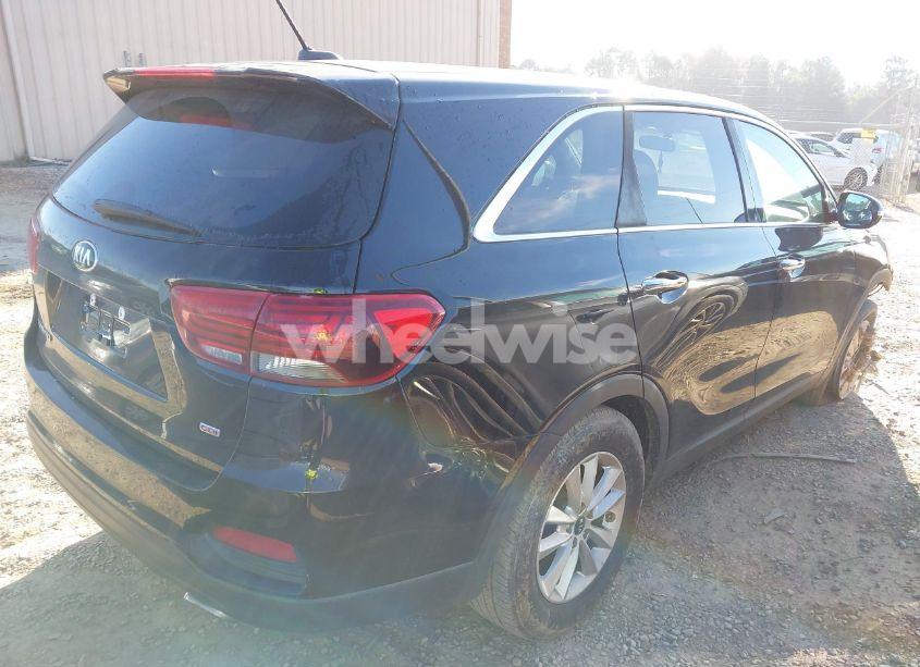 Photo 4 of 2019 Kia Sorento 2.4L L (VIN 5XYPG4A31KG582052)