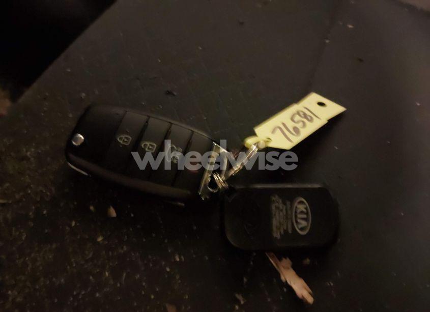 Photo 11 of 2020 Kia Sorento 2.4L L (VIN 5XYPG4A31LG623295)