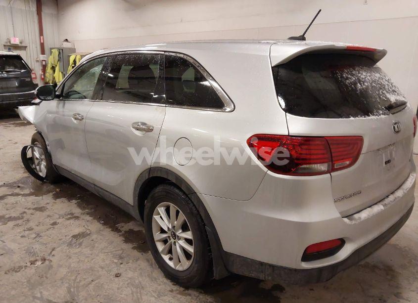 Photo 3 of 2020 Kia Sorento 2.4L L (VIN 5XYPG4A31LG623295)