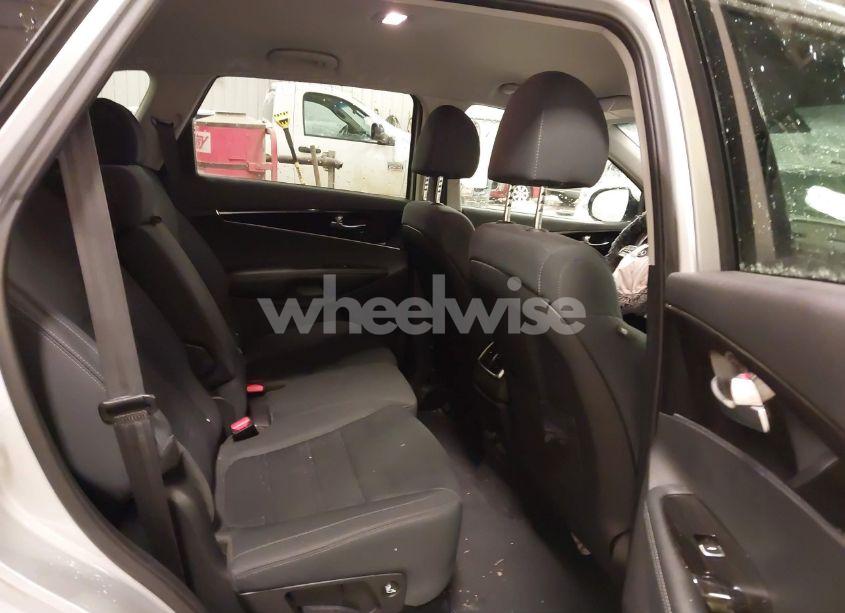 Photo 8 of 2020 Kia Sorento 2.4L L (VIN 5XYPG4A31LG623295)