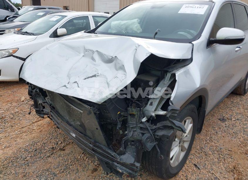 Photo 6 of 2020 Kia Sorento 2.4L L (VIN 5XYPG4A31LG646530)