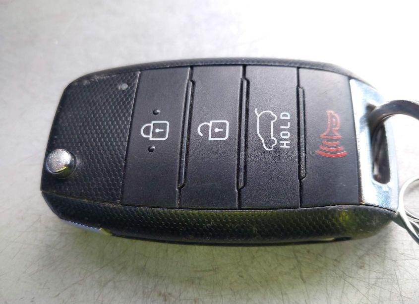 Photo 11 of 2020 Kia Sorento 2.4L LX (VIN 5XYPG4A31LG658015)