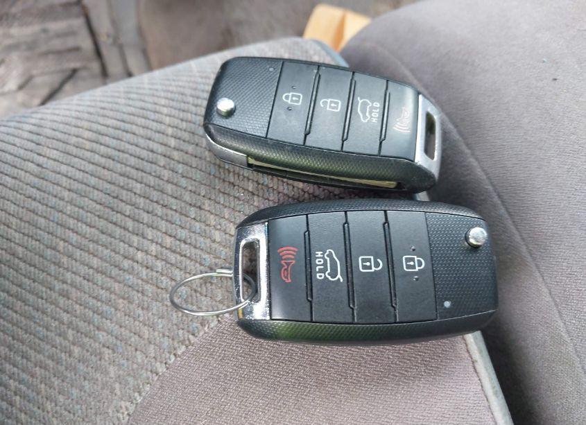 Photo 11 of 2020 Kia Sorento 2.4L LX (VIN 5XYPG4A31LG685070)