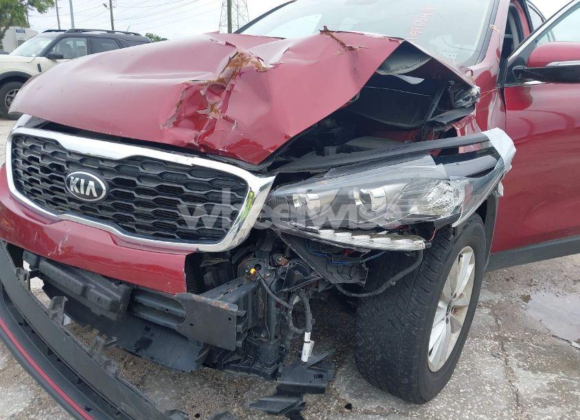 Photo 6 of 2020 Kia Sorento 2.4L LX (VIN 5XYPG4A31LG686087)