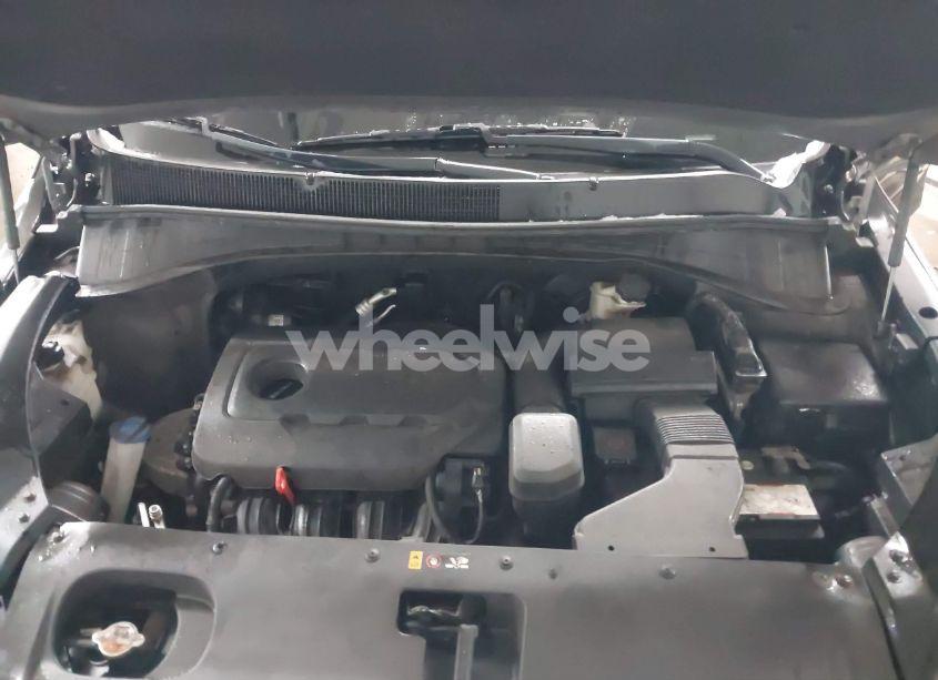 Photo 10 of 2016 Kia Sorento 2.4L LX (VIN 5XYPG4A32GG030616)