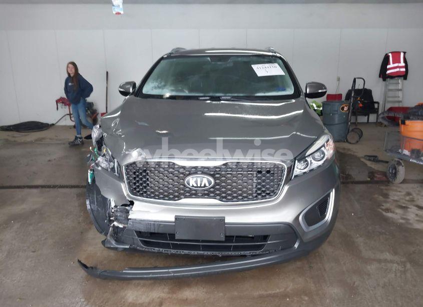 Photo 12 of 2016 Kia Sorento 2.4L LX (VIN 5XYPG4A32GG030616)