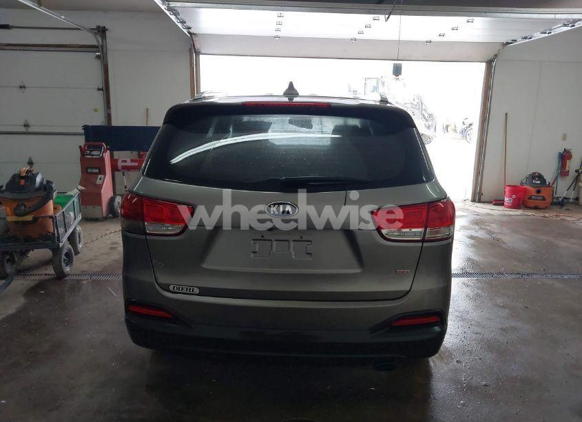 Photo 16 of 2016 Kia Sorento 2.4L LX (VIN 5XYPG4A32GG030616)