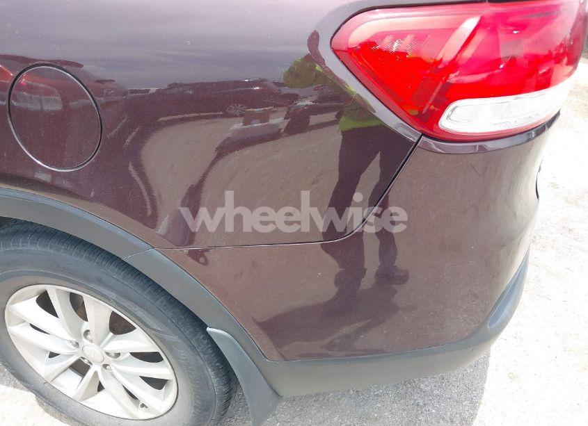 Photo 18 of 2016 Kia Sorento 2.4L LX (VIN 5XYPG4A32GG055287)