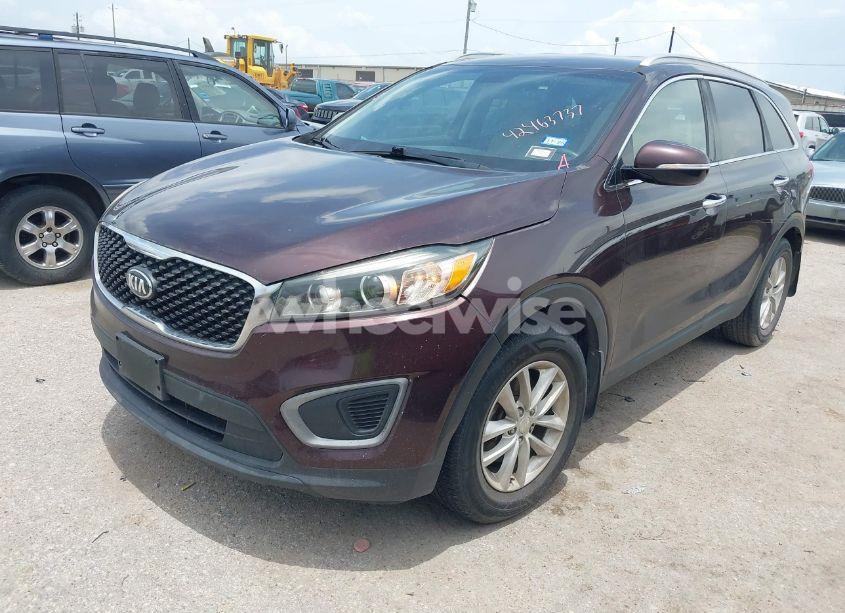 Photo 2 of 2016 Kia Sorento 2.4L LX (VIN 5XYPG4A32GG055287)
