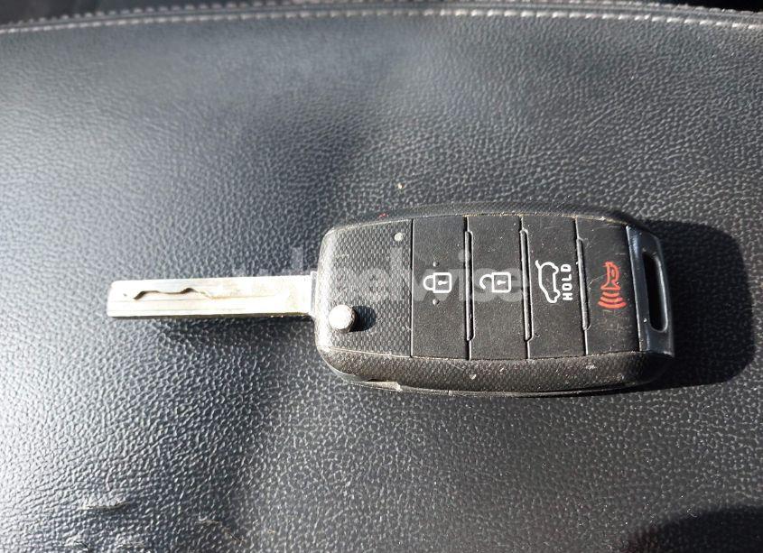 Photo 11 of 2016 Kia Sorento 2.4L LX (VIN 5XYPG4A32GG086300)