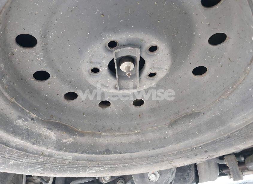 Photo 12 of 2016 Kia Sorento 2.4L LX (VIN 5XYPG4A32GG086300)