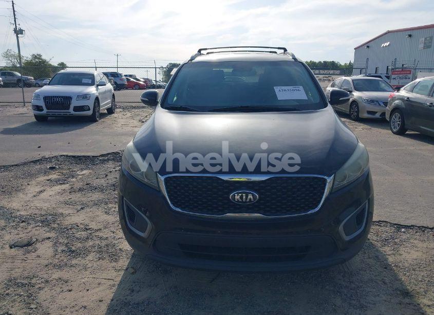 Photo 13 of 2016 Kia Sorento 2.4L LX (VIN 5XYPG4A32GG086300)