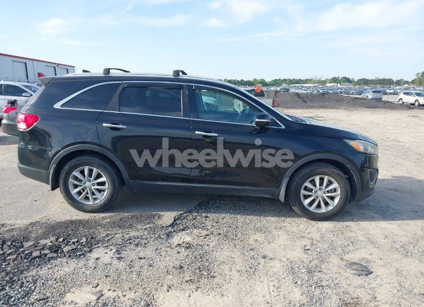 Photo 14 of 2016 Kia Sorento 2.4L LX (VIN 5XYPG4A32GG086300)