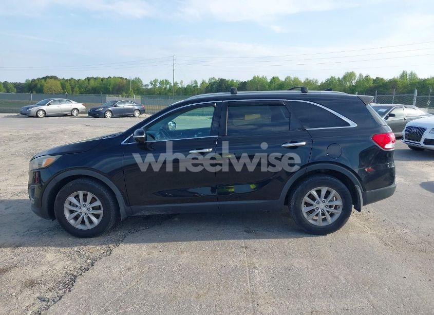 Photo 15 of 2016 Kia Sorento 2.4L LX (VIN 5XYPG4A32GG086300)