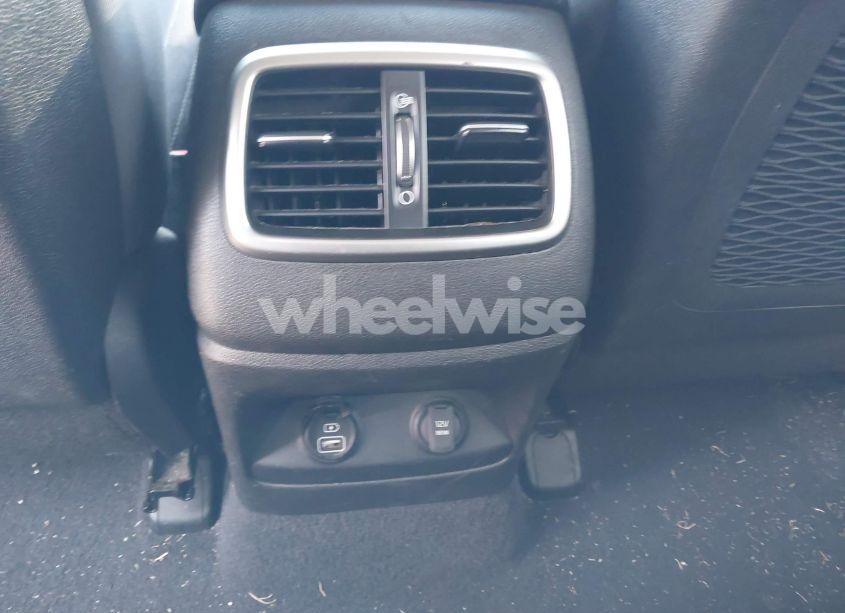 Photo 19 of 2016 Kia Sorento 2.4L LX (VIN 5XYPG4A32GG086300)