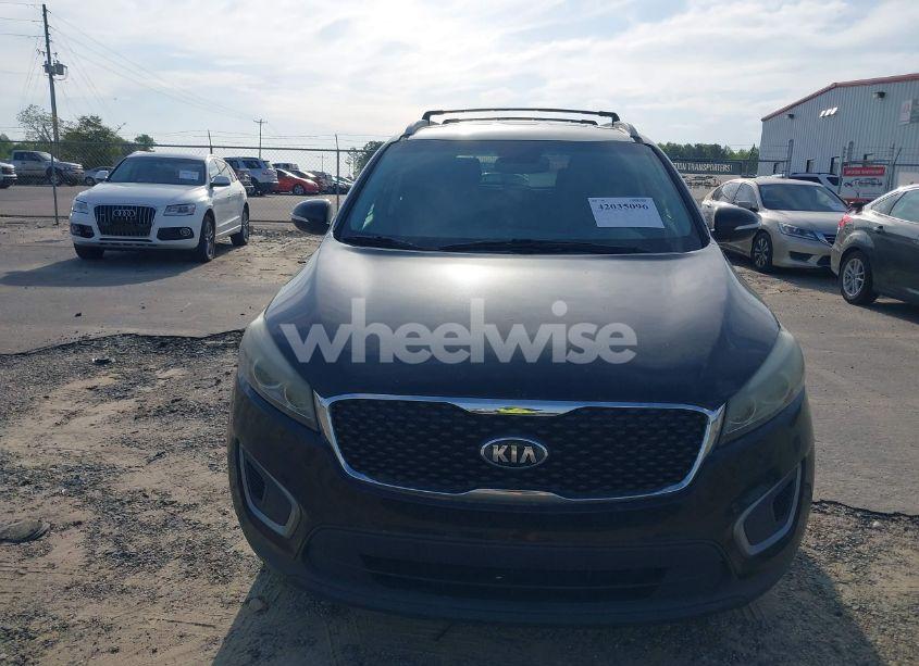 Photo 6 of 2016 Kia Sorento 2.4L LX (VIN 5XYPG4A32GG086300)