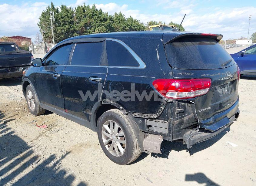 Photo 3 of 2016 Kia Sorento 2.4L L (VIN 5XYPG4A32GG114323)
