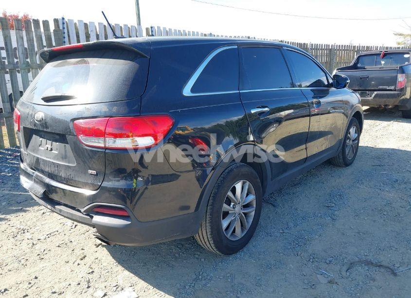 Photo 4 of 2016 Kia Sorento 2.4L L (VIN 5XYPG4A32GG114323)