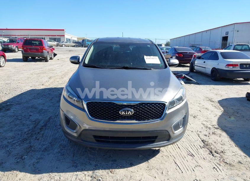 Photo 13 of 2016 Kia Sorento 2.4L L (VIN 5XYPG4A32GG115679)