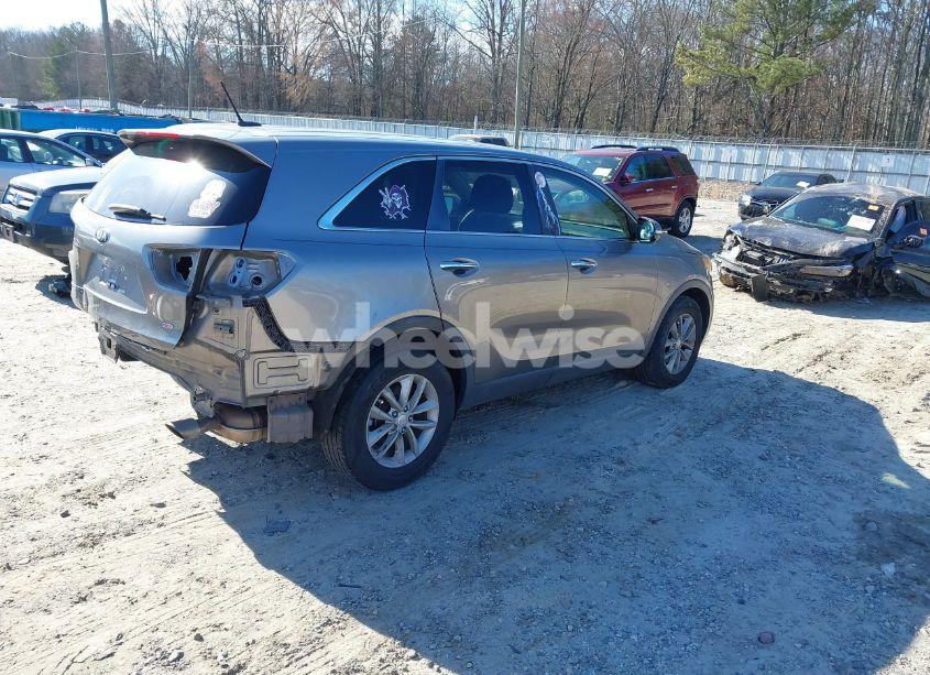 Photo 4 of 2016 Kia Sorento 2.4L L (VIN 5XYPG4A32GG115679)