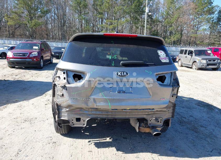 Photo 6 of 2016 Kia Sorento 2.4L L (VIN 5XYPG4A32GG115679)