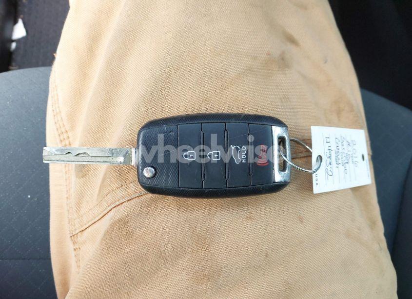 Photo 11 of 2016 Kia Sorento 2.4L LX (VIN 5XYPG4A32GG118100)