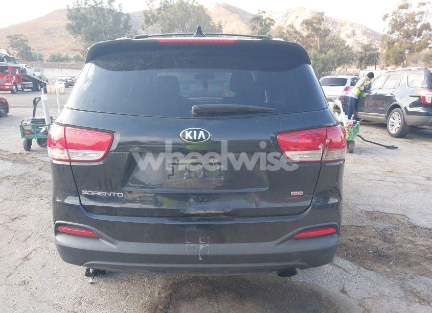 Photo 17 of 2016 Kia Sorento 2.4L LX (VIN 5XYPG4A32GG119134)