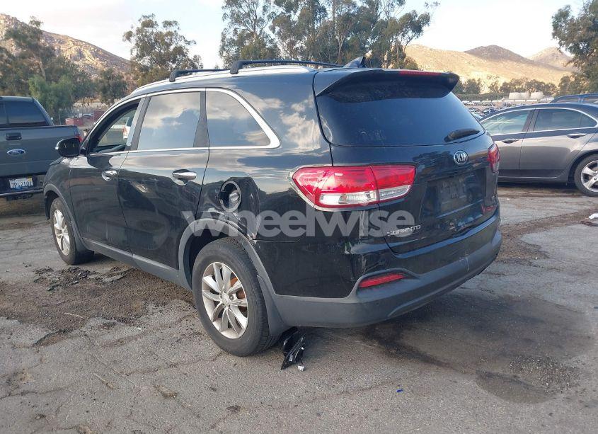 Photo 3 of 2016 Kia Sorento 2.4L LX (VIN 5XYPG4A32GG119134)