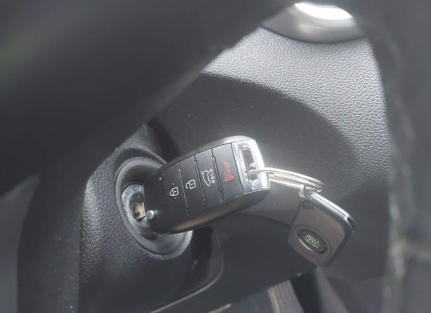 Photo 11 of 2016 Kia Sorento 2.4L LX (VIN 5XYPG4A32GG181777)