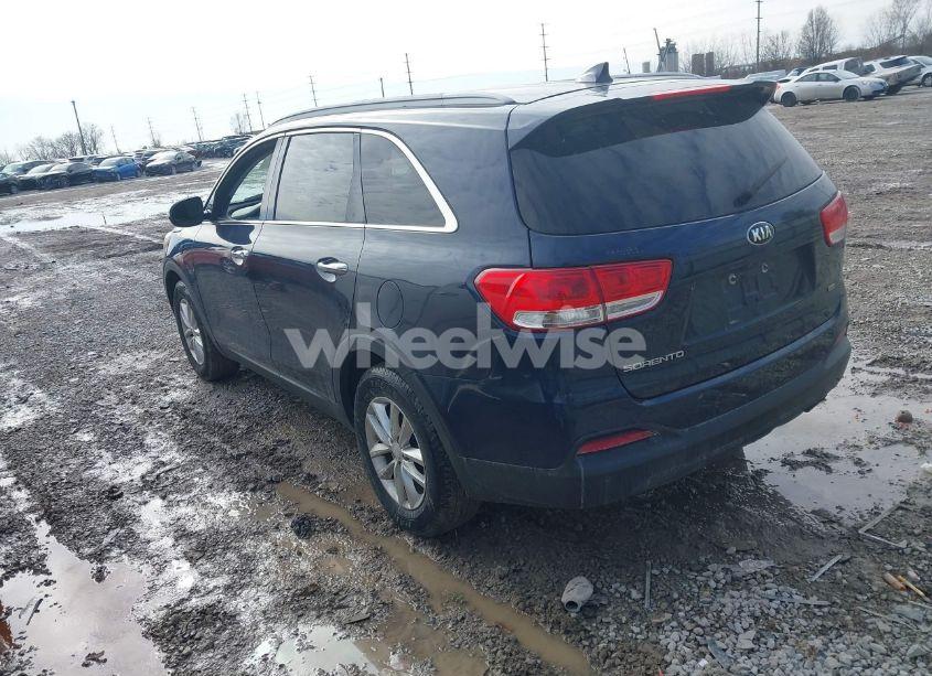 Photo 3 of 2016 Kia Sorento 2.4L LX (VIN 5XYPG4A32GG185733)
