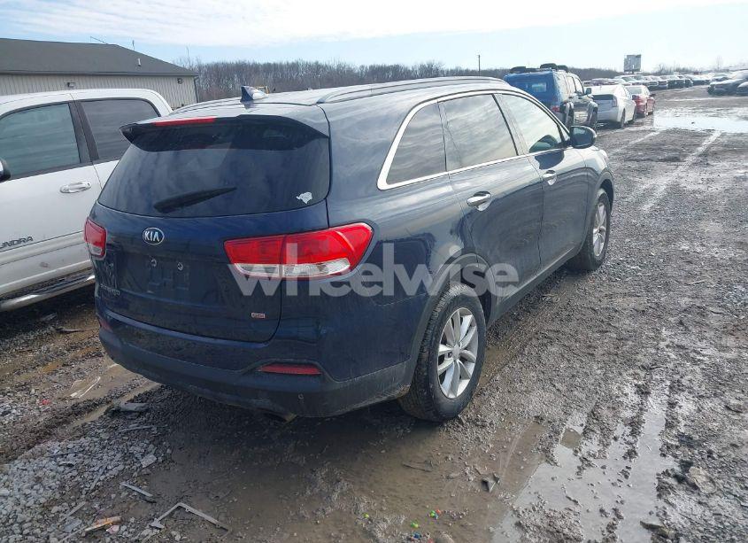 Photo 4 of 2016 Kia Sorento 2.4L LX (VIN 5XYPG4A32GG185733)