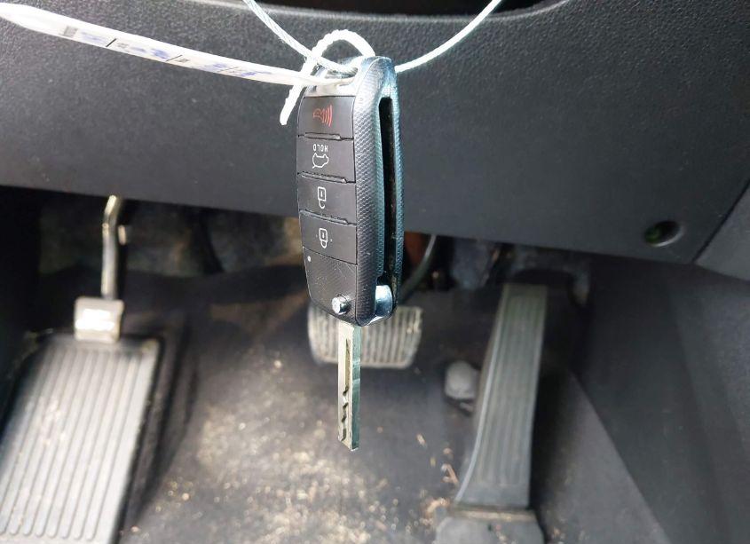 Photo 11 of 2017 Kia Sorento 2.4L LX (VIN 5XYPG4A32HG220451)