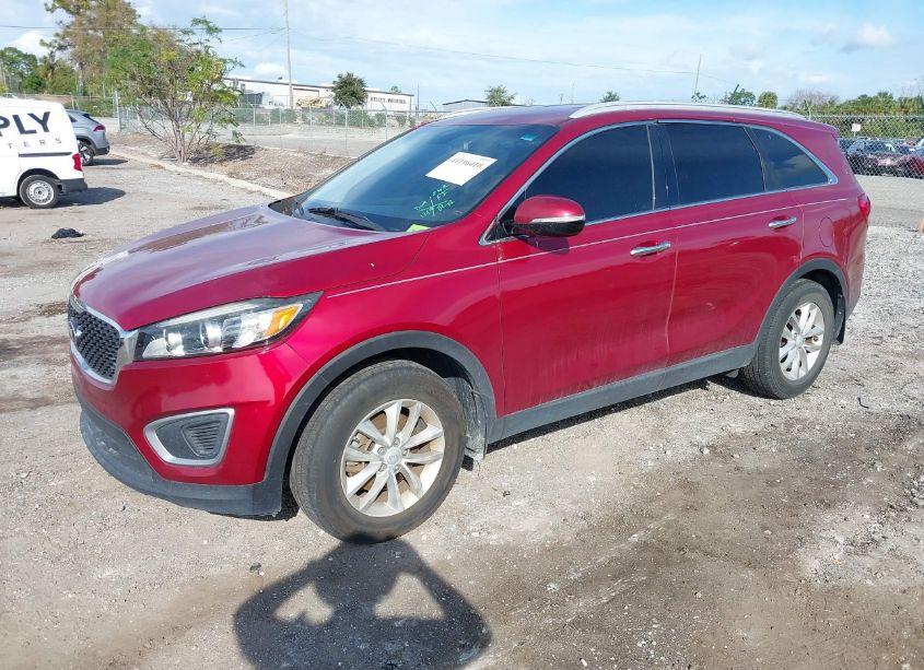 Photo 2 of 2017 Kia Sorento 2.4L LX (VIN 5XYPG4A32HG241736)