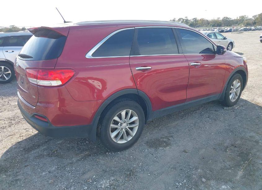 Photo 4 of 2017 Kia Sorento 2.4L LX (VIN 5XYPG4A32HG241736)