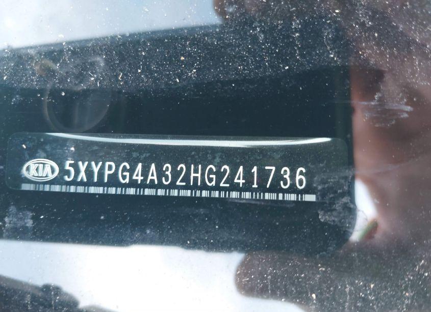 Photo 9 of 2017 Kia Sorento 2.4L LX (VIN 5XYPG4A32HG241736)