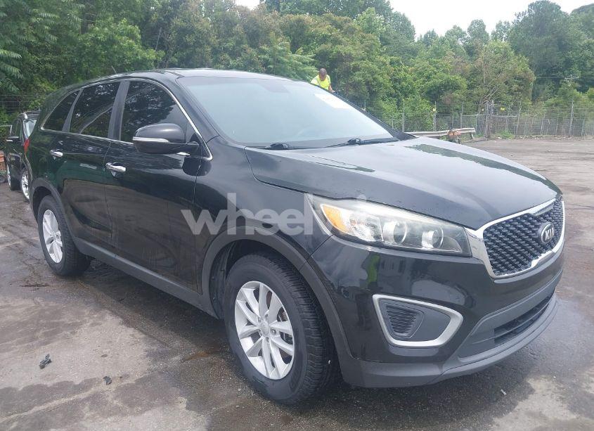 2017 Kia Sorento 2.4L L (VIN 5XYPG4A32HG265440) main photo