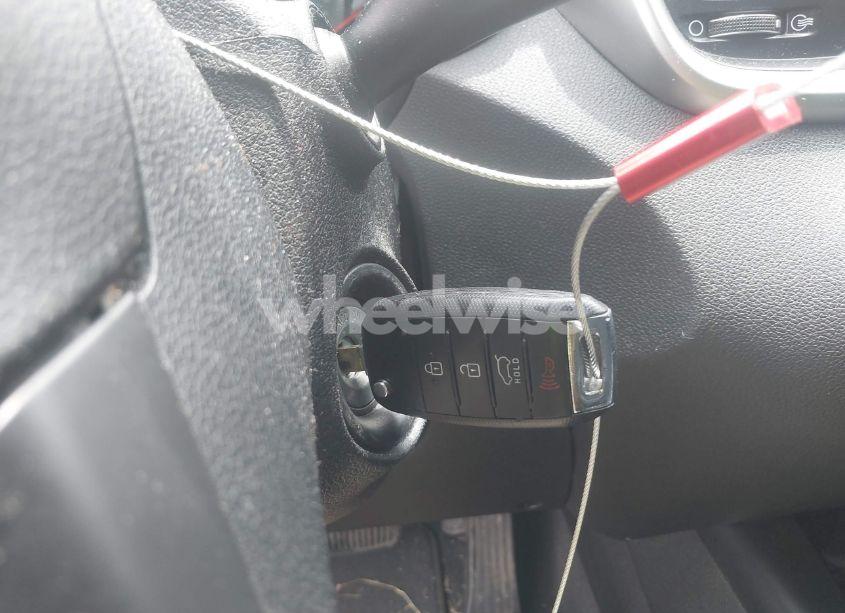 Photo 11 of 2017 Kia Sorento 2.4L L (VIN 5XYPG4A32HG265440)