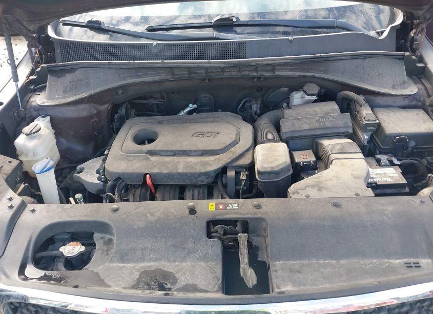 Photo 10 of 2017 Kia Sorento 2.4L LX (VIN 5XYPG4A32HG265745)