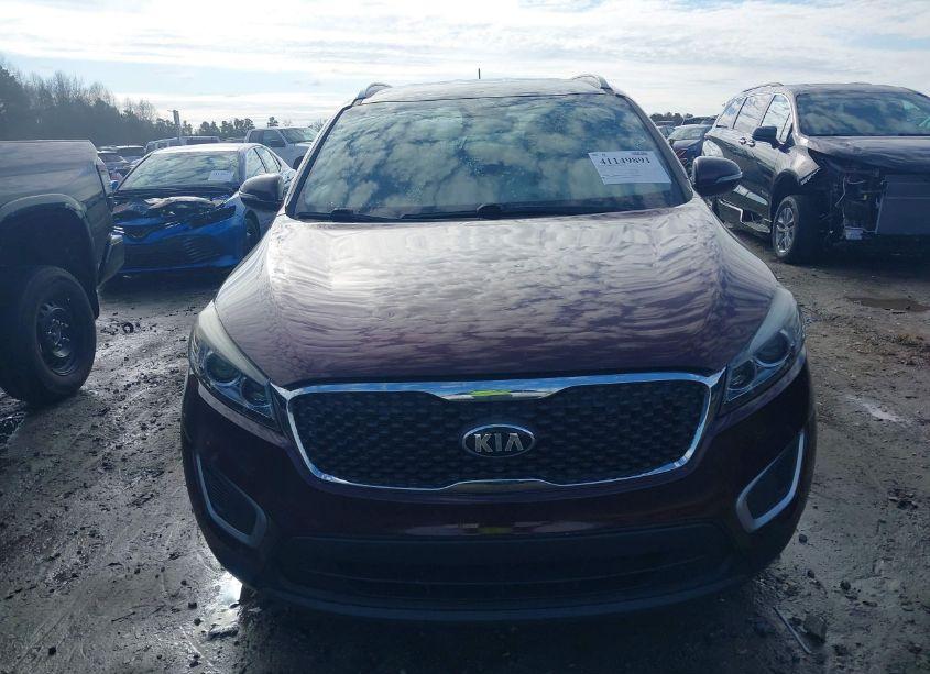 Photo 12 of 2017 Kia Sorento 2.4L LX (VIN 5XYPG4A32HG265745)