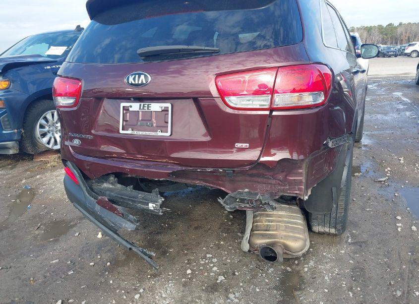 Photo 18 of 2017 Kia Sorento 2.4L LX (VIN 5XYPG4A32HG265745)